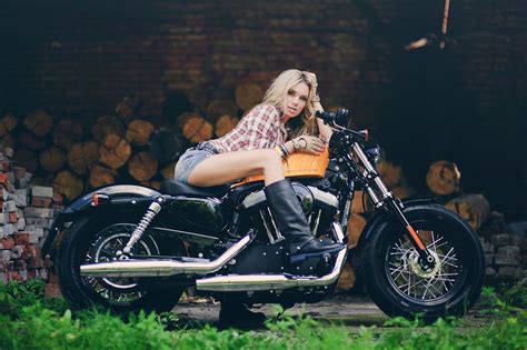 nude motorcycle models|Sexy Girls On Motorcycles .